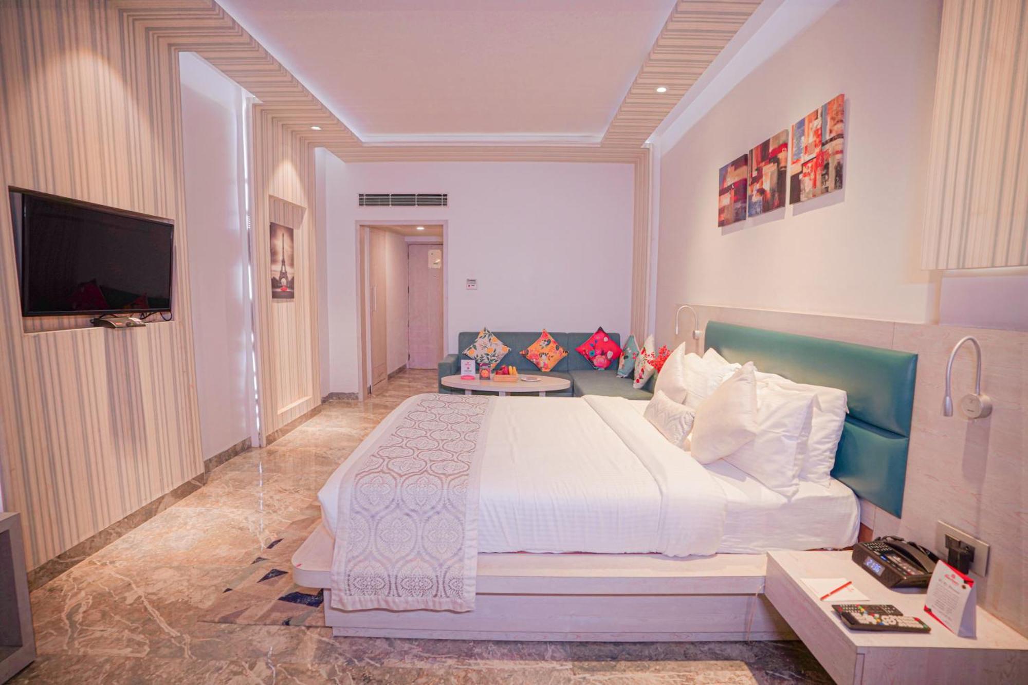 Hotel Swarn Towers Барелі Екстер'єр фото