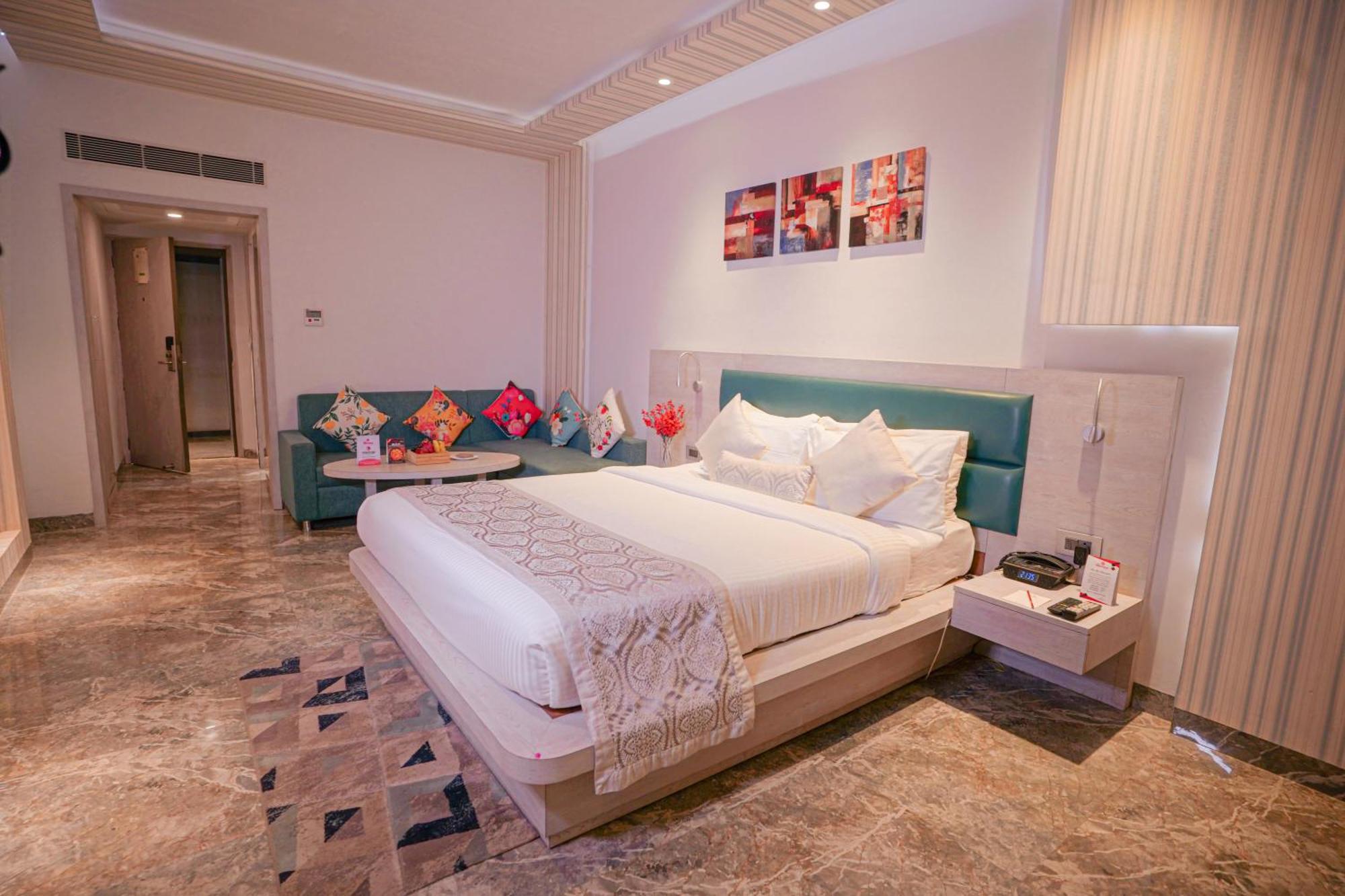 Hotel Swarn Towers Барелі Екстер'єр фото