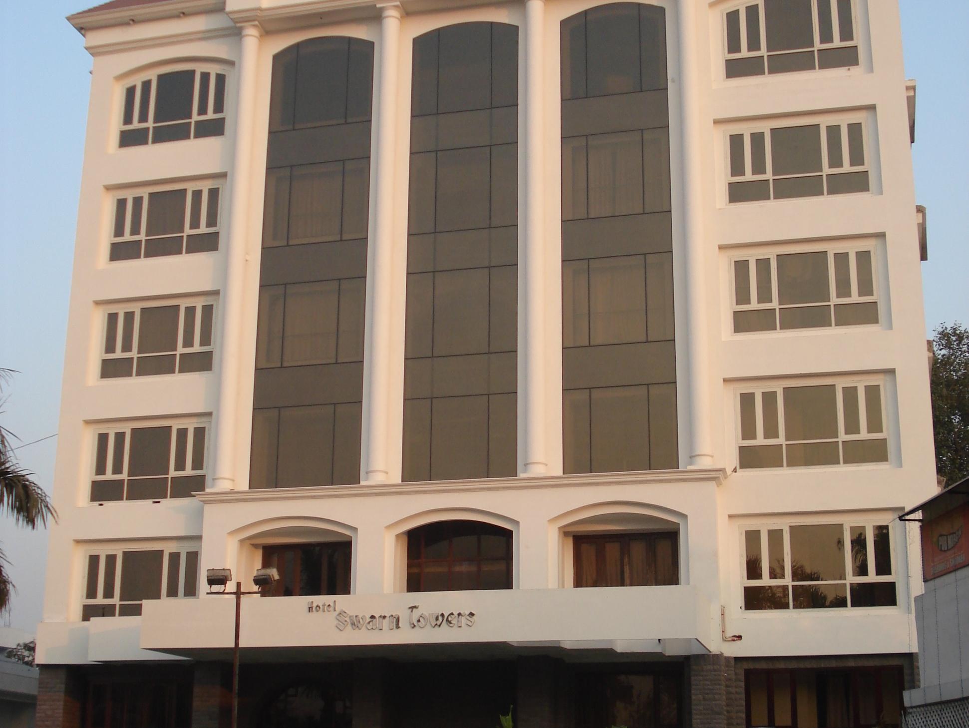 Hotel Swarn Towers Барелі Екстер'єр фото